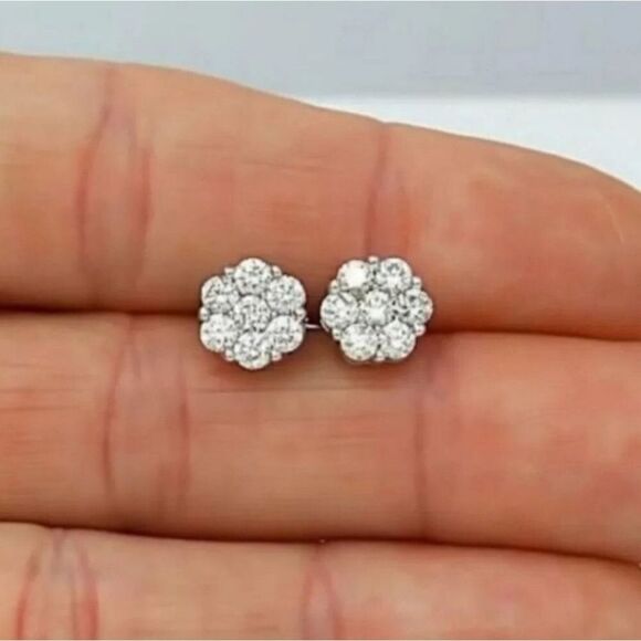 0.84ct Certified Multi-Moissanite Luxury Flower Stud Earrings Vvs1 - Picture 6 of 8